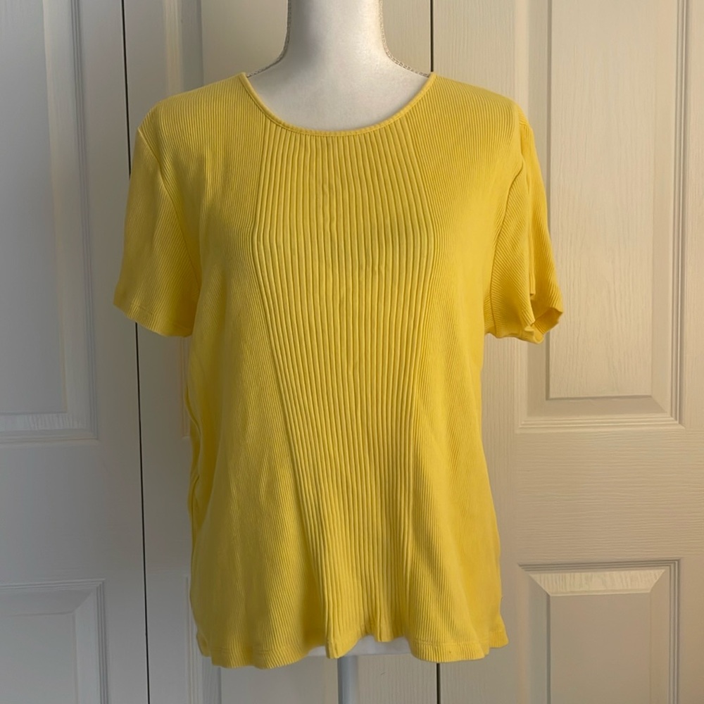 Liz Claiborne Lizsport SZ XL Pullover Yellow Shortsleeved Jersey Top Relaxed